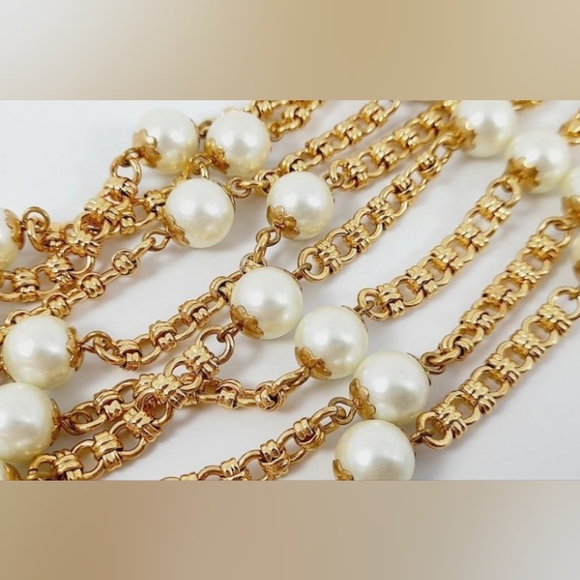 Kenneth J. Lane Four Strand Faux Pearls Gold Tone Çhain Signed VTG Necklace - Picture 5 of 10